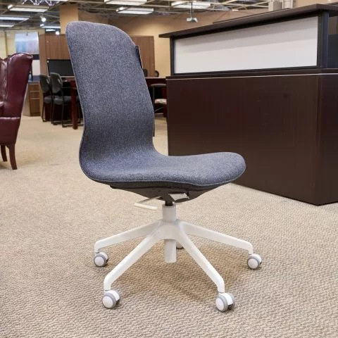 Used Hi Back Armless Task Chair (Grey & White Base) CHE1790-011