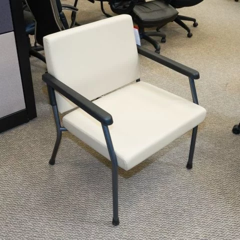 [Closeout] OFD 26" Bariatric Guest Chair (400 Pound Limit) CHH1999AOF