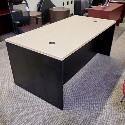Used 36x72 Double Pedestal Desk (Maple & Black) DEE1773-033