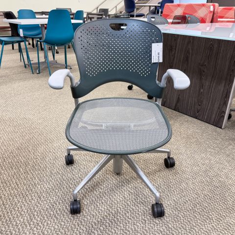 Used Herman Miller Caper Multipurpose Chair (Grey & White) CHT1903-003