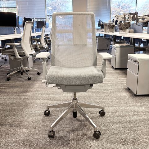Used Haworth Very High Back Task Chair (Light Grey & Chrome) CHT1904-009