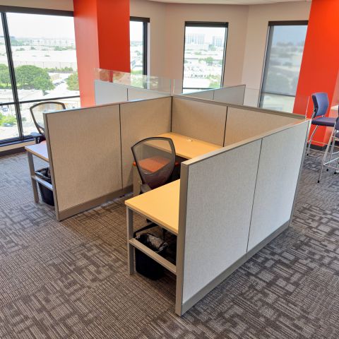 Used Maxon 3-Pack 6'x6' Left Cubicle Pack (Maple & Grey) CUB1877-019