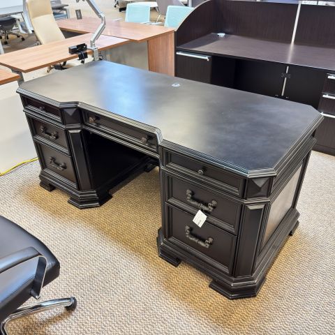 Used 66"x30" Traditional Executive Desk (Black) DEE9999-1824