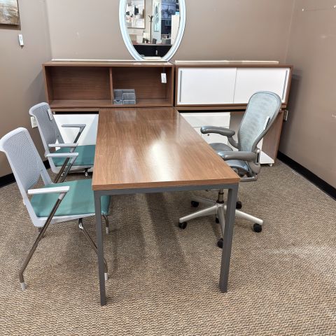 Used Haworth 96x90 Peninsula L-Shape Desk with Overhead (Walnut & White) DEL1904-002