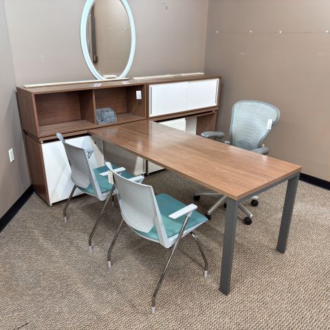 Used Haworth 96x90 Peninsula L-Shape Desk with Overhead (Walnut & White) DEL1904-002