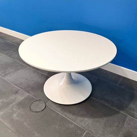 Used 30" Round Tulip Based Coffee Table (White) OCC1882-008