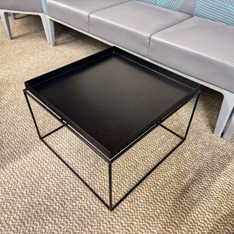 Used 24"x24" Square Metal Table with Tray (Black) OCC1902-014