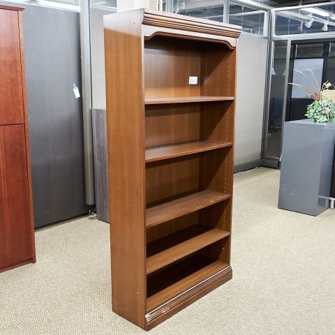 Used 72" Traditional Bookcase (Walnut) BC1775-001