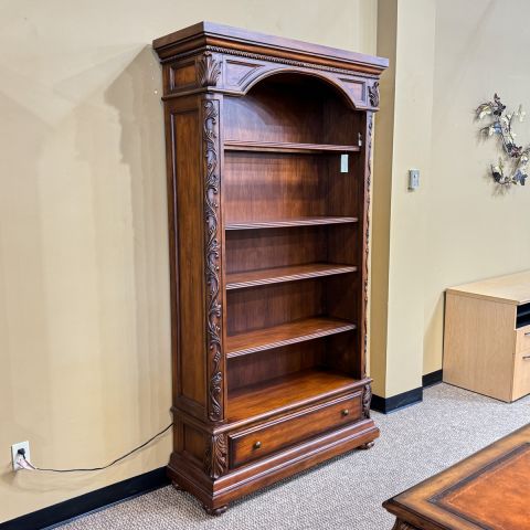 Used Hooker Traditional Tall Bookcase (Walnut) BC1858-002