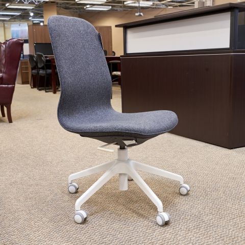 Used Hi Back Armless Task Chair (Grey & White Base) CHE1790-011
