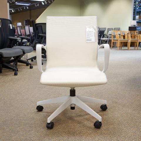 Used Global Total Office Solar Task Chair (Ivory) CHE9543GLO