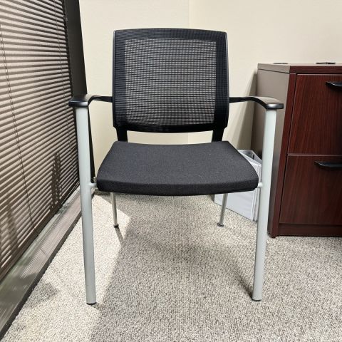 Used Friant Axiom Guest Side Chairs (Black & Grey) CHS1872-013