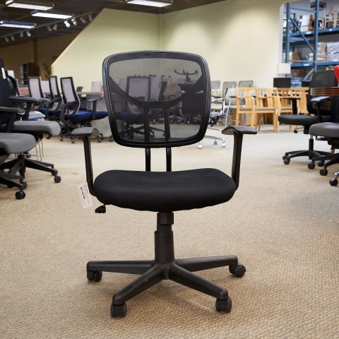 Used Mid-Back Mesh Adjustable Task Chair (Black) CHT1823-031