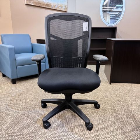 Used High-Back Mesh-Back Task Chair (Black) CHT1897-010