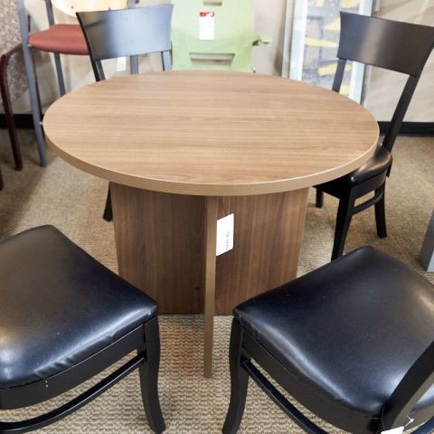 Used 42" Round Laminate Conference Table (Walnut) CTB1743-010
