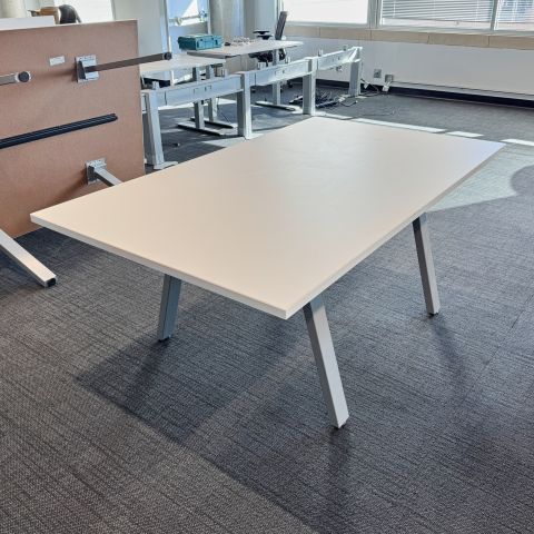 Used Enwork 72"x48" Meeting Conference Table (White & Silver) CTB1884-007