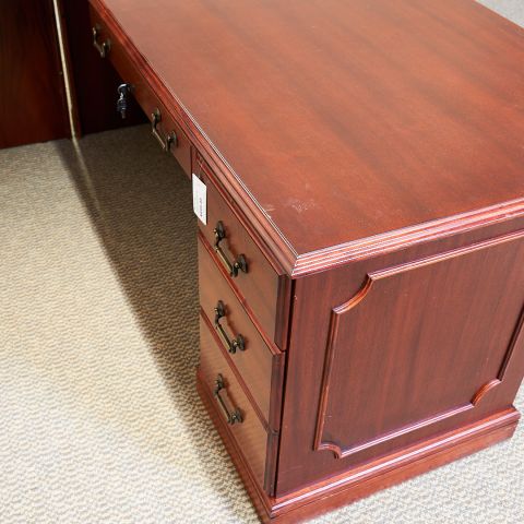 Used Traditional Left L-Shaped Office Desk (Mahogany) DEL1792-022