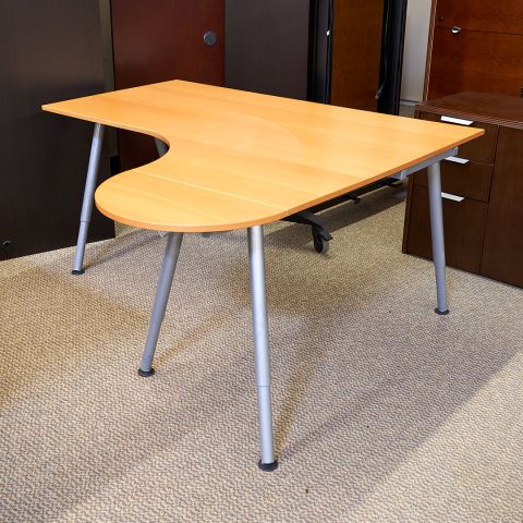 Used 63x59 Right L -Shaped Veneer Desk (Maple & Silver) DEL1795-005