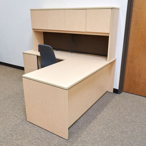 Used 30x66 Left L-Shape Desk with Hutch (Maple) DEL9999-1619
