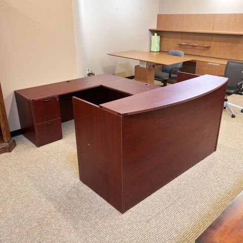 Used Left Laminate U-Shaped Reception Desk (Mahogany) DER1803-007