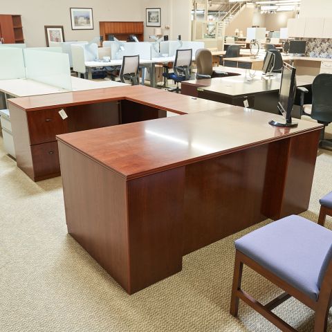 Used National Left U-Shaped Executive Office Desk (Cherry) DEU1792-017 - Front Angle