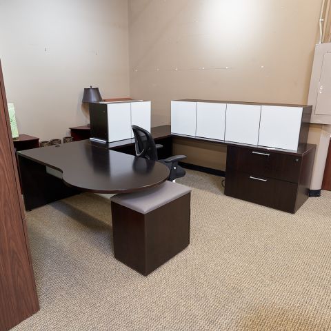 Used Kimball Right U-Shape P-Top Executive Desk w Mobile Ped & Overhead (Espresso) DEU1823-022