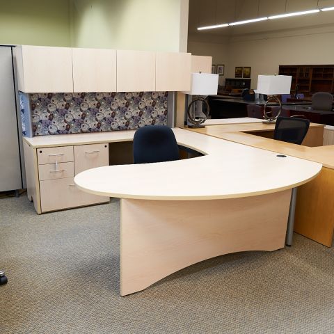 Used Left Curved Top U-Shaped Executive Desk w Hutch (Maple) DEU1836-001