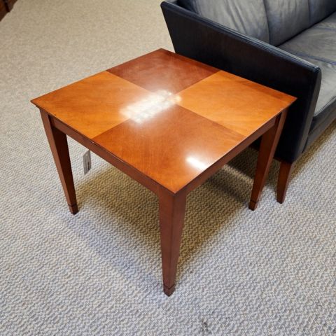 Used 26" Square Lamp Table (Cherry) OCC1711-017