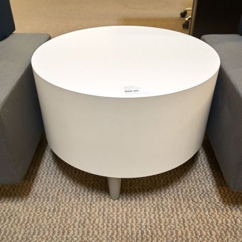 Used Round End Table (White) OCC1772-015