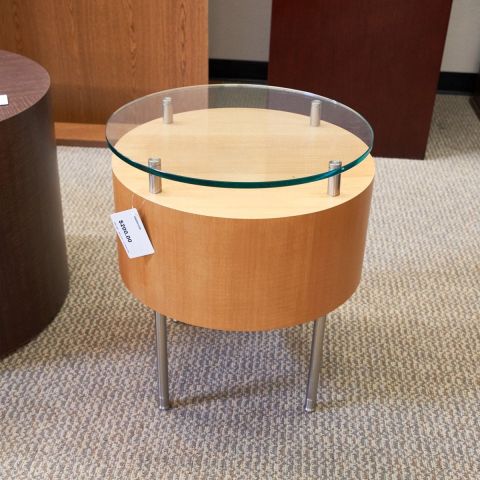 Used Round Glass Top End Table (Maple) OCC1803-001