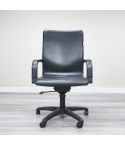 Used Nienkamper Senator Executive Conference Chair (Black) CHE1700-020