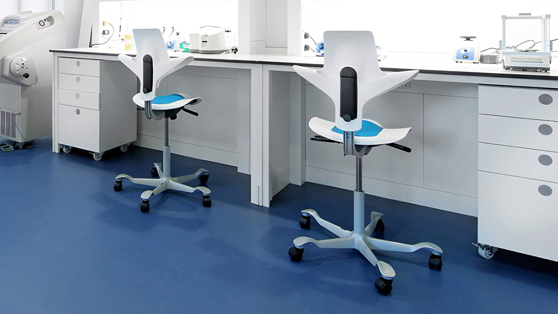 9to5 Seating Capisco